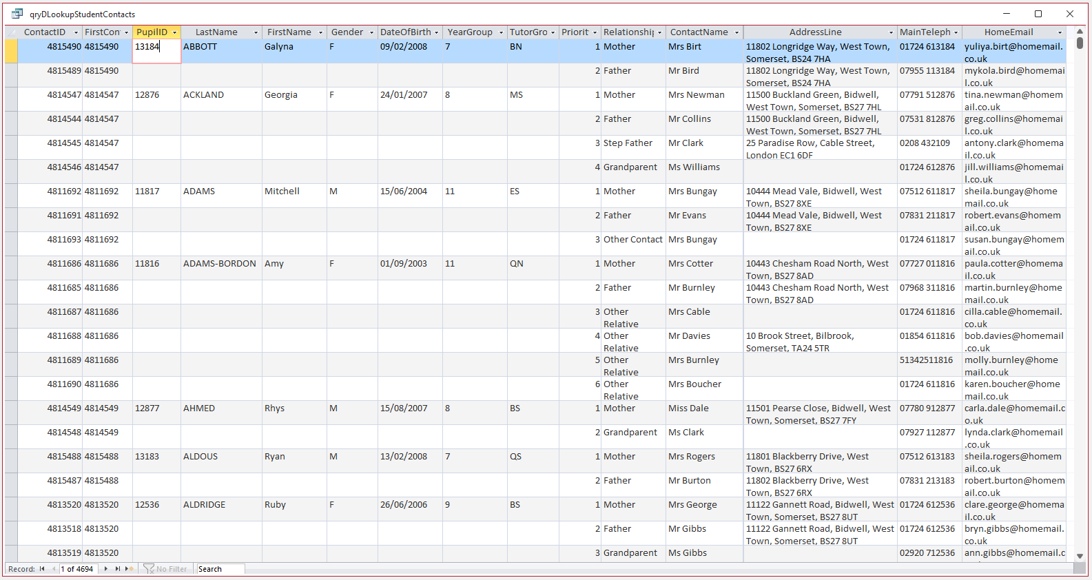 qryDLookupStudentContacts